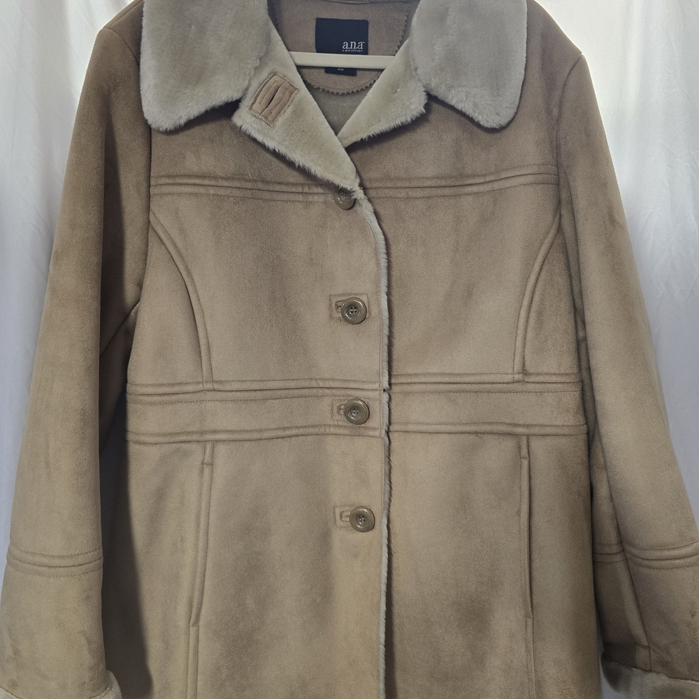 A.N.A Women's Tan Coat Size XL Never Worn